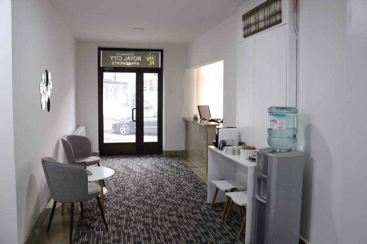 Royal City Apartments ไยเซ ภายนอก รูปภาพ